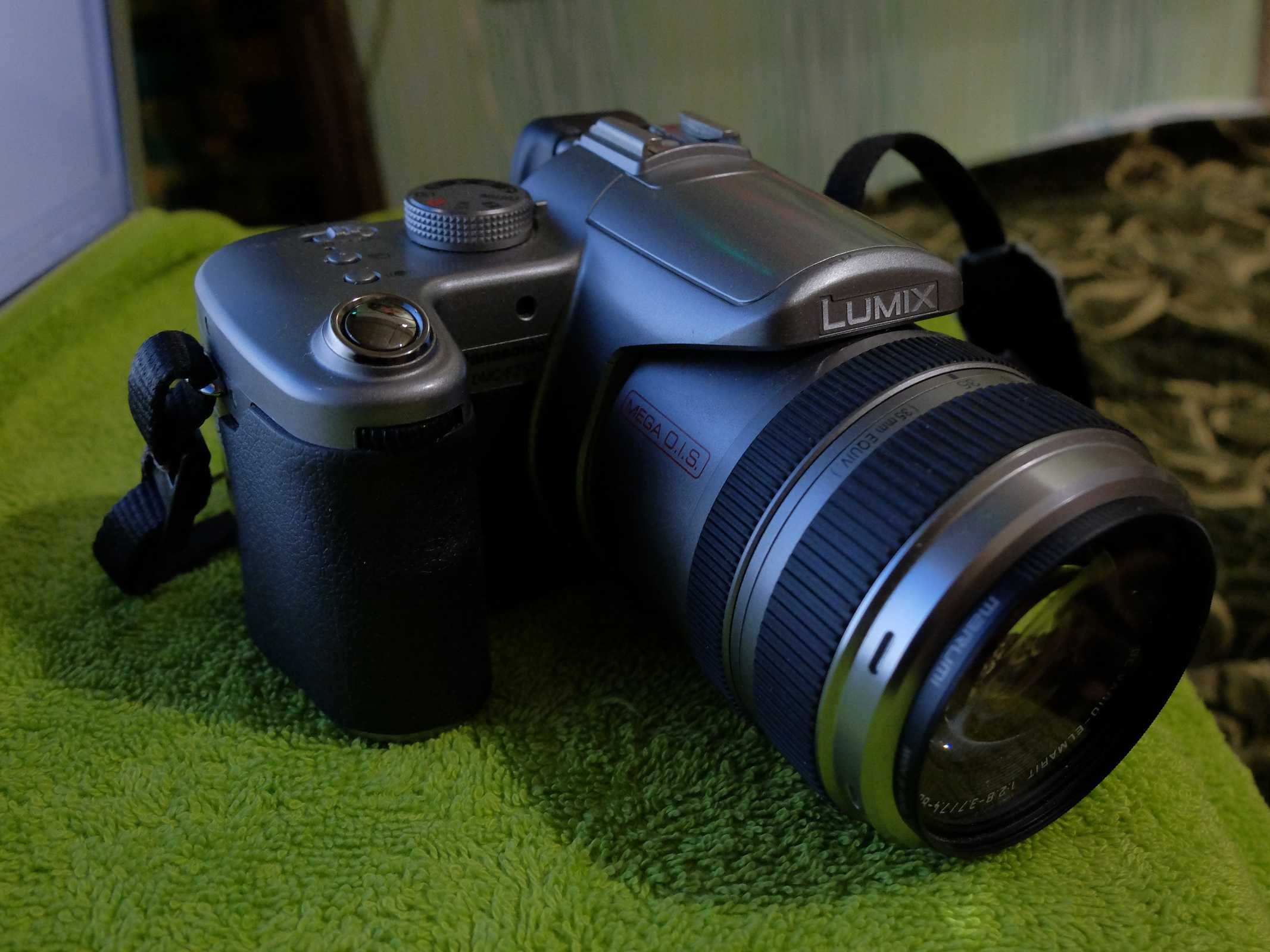продам фотоаппарат LUMIX  FZ-50