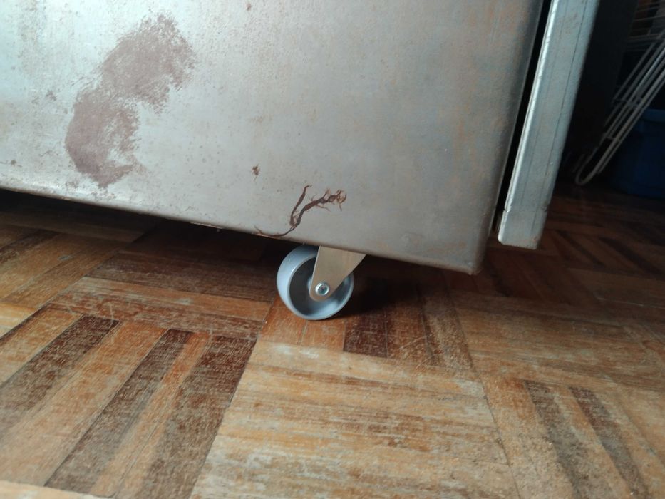 armario de escritorio metalico vintage