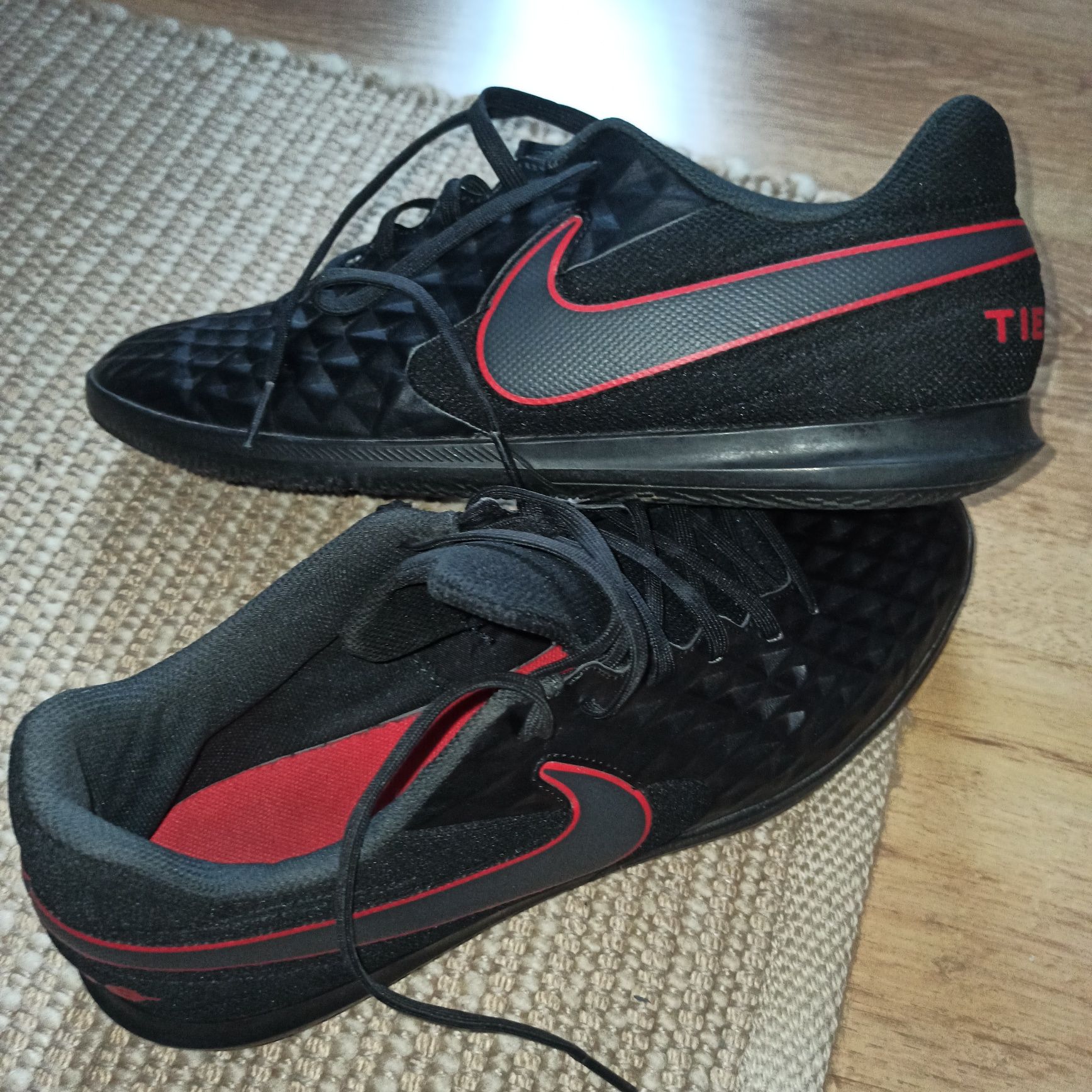 Buty halowki Nike 44