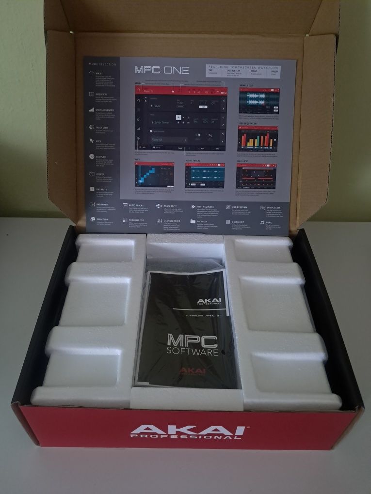 Akai MPC One black