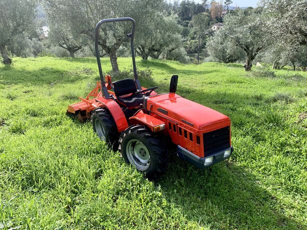 Tractor. Antonio Carraro 2500 TIGRE 4x4