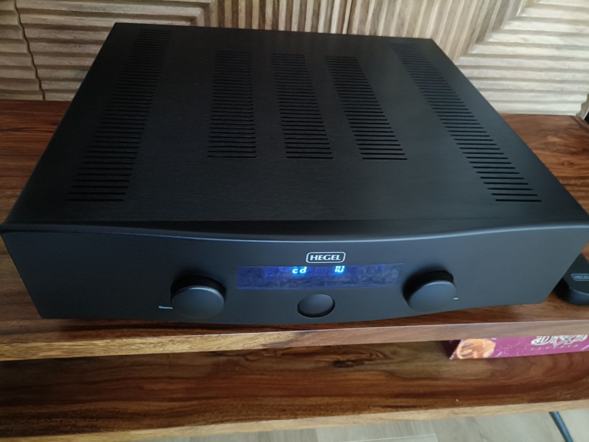 Wzmacniacz Hegel H100 fabryczny komplet