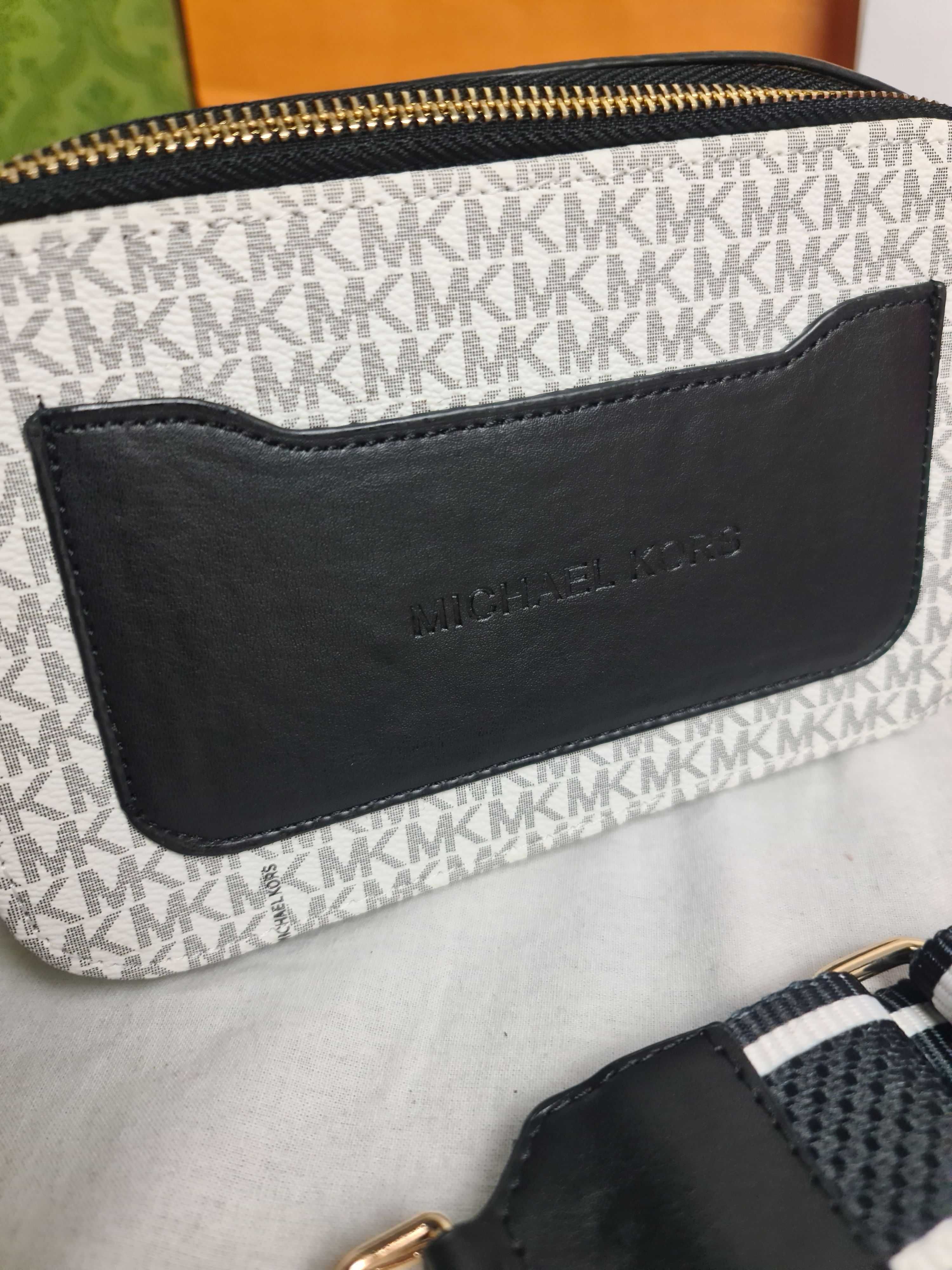 Torba damska kuferek bialy czarne elementy michael kors