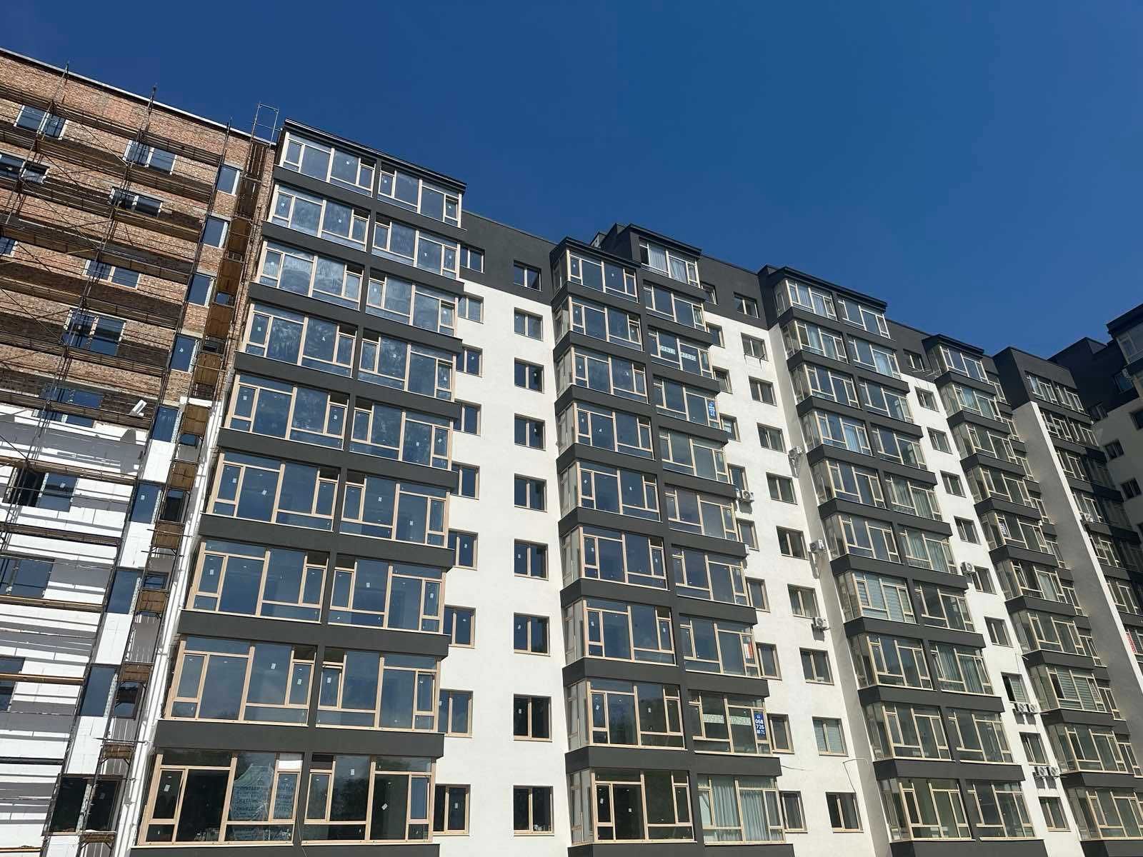 Продаю квартиру поруч парку