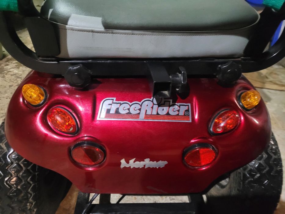 Електро скутер для пожилиж людей