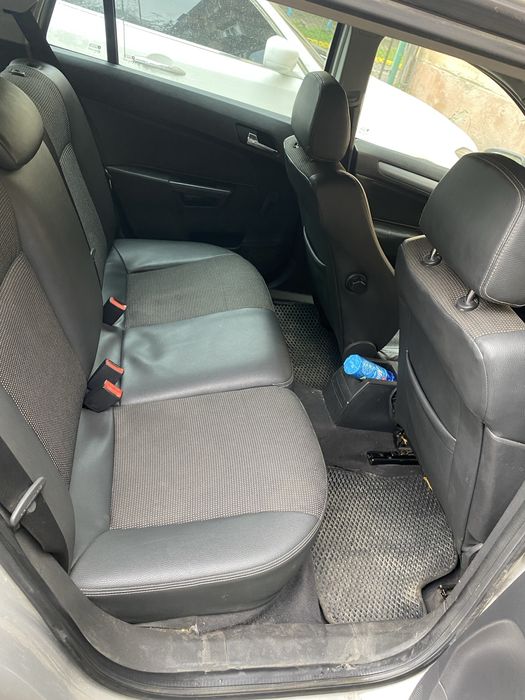 Opel Asra H 2006