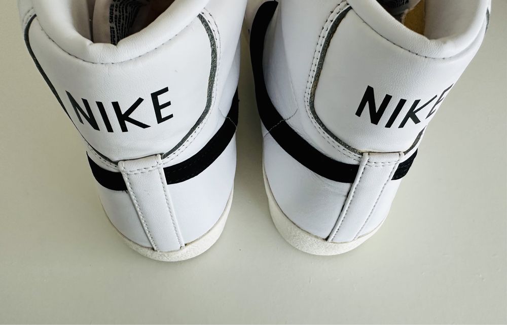 Sapatilhas brancas NIKE Blazer tamanho 44,5