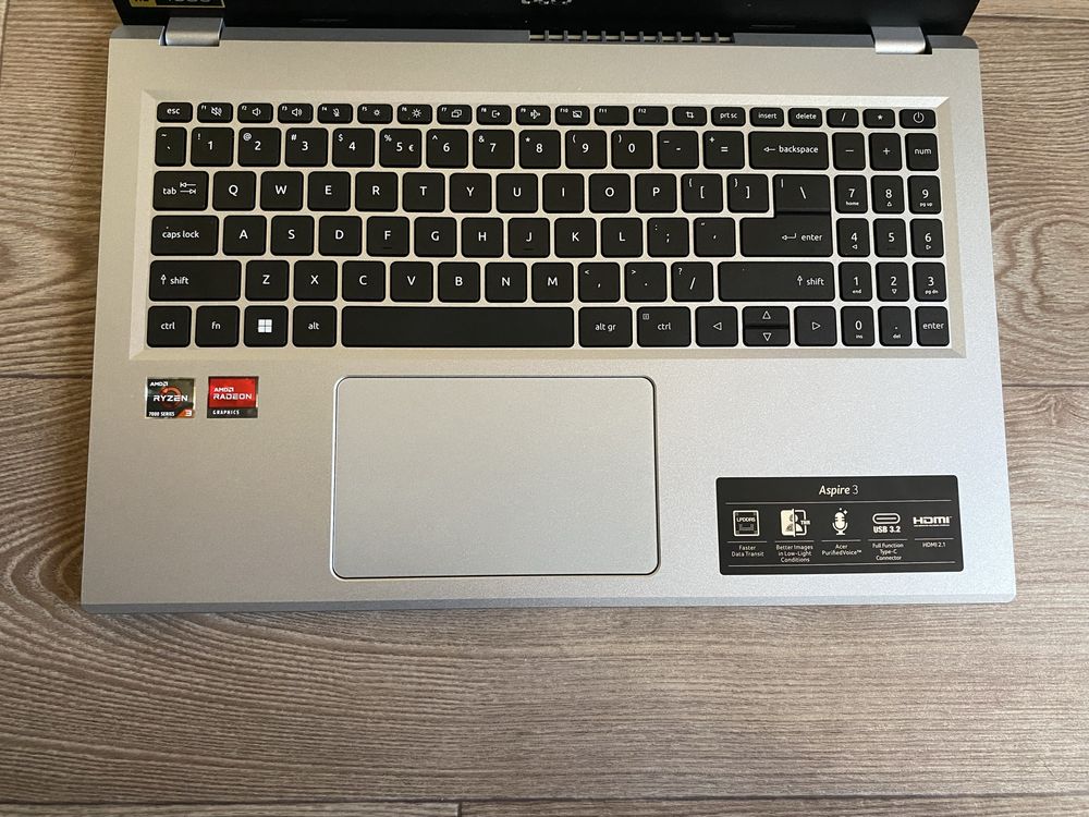 Acer Aspire 3 A315-24P | ryzen 3 7320u | 8gb | 256gb ssd m2 | FHD