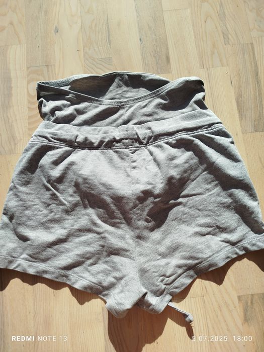 Wygodne bawełniane szare krótkie spodenki szorty shorts ciążowe mama m