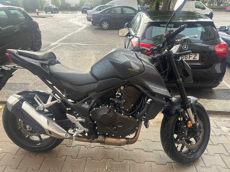 Mota honda hornet 750 nova