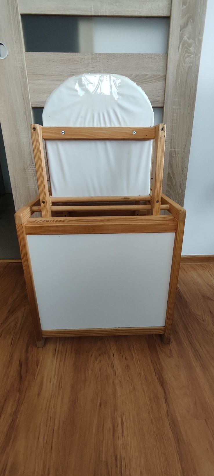 Krzesełko ze stolikiem dla dziecka