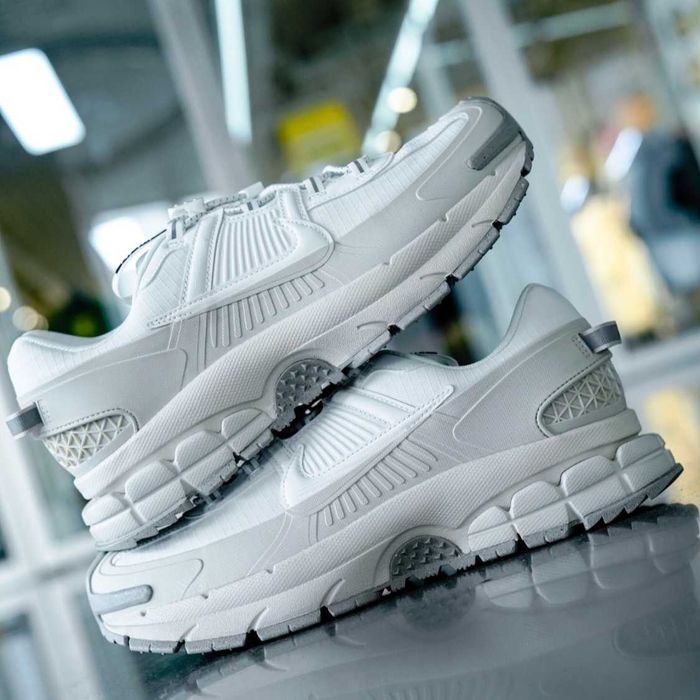 ОРИГІНАЛ Nike Zoom Vomero Roam (HV5951-100) кроссовки мужские кросівки