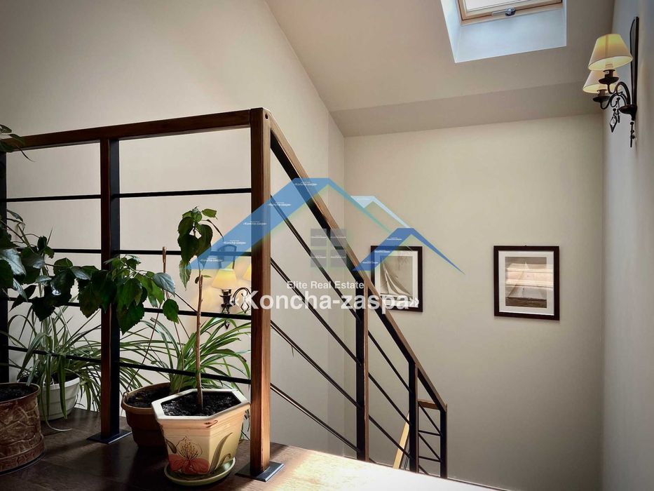 Дом в клубном КГ с бассейном. Козин. Конча Заспа