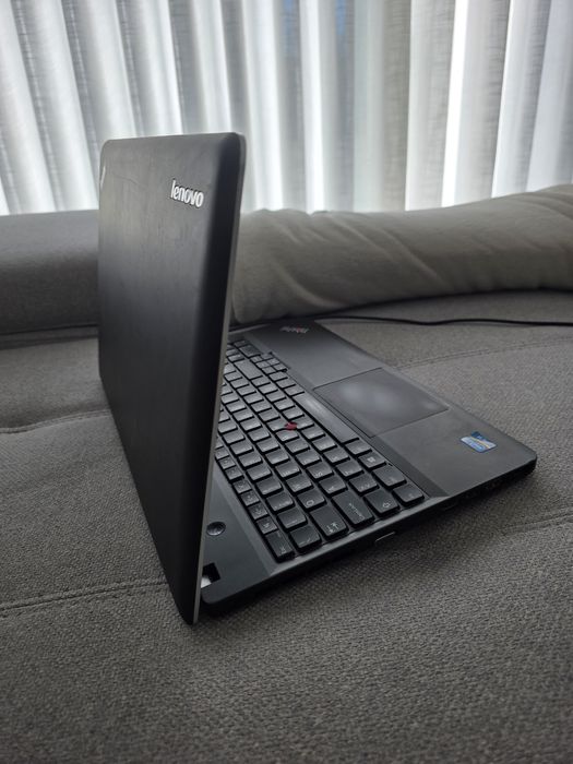 Lenovo E531 i3 512GB. Troca/retoma. Com carregador