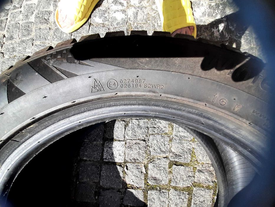 Резина зимняя KUMHO  225/55/R17  2шт
