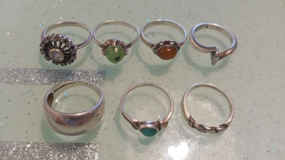 Прикраси зі срібла, персні, сережки