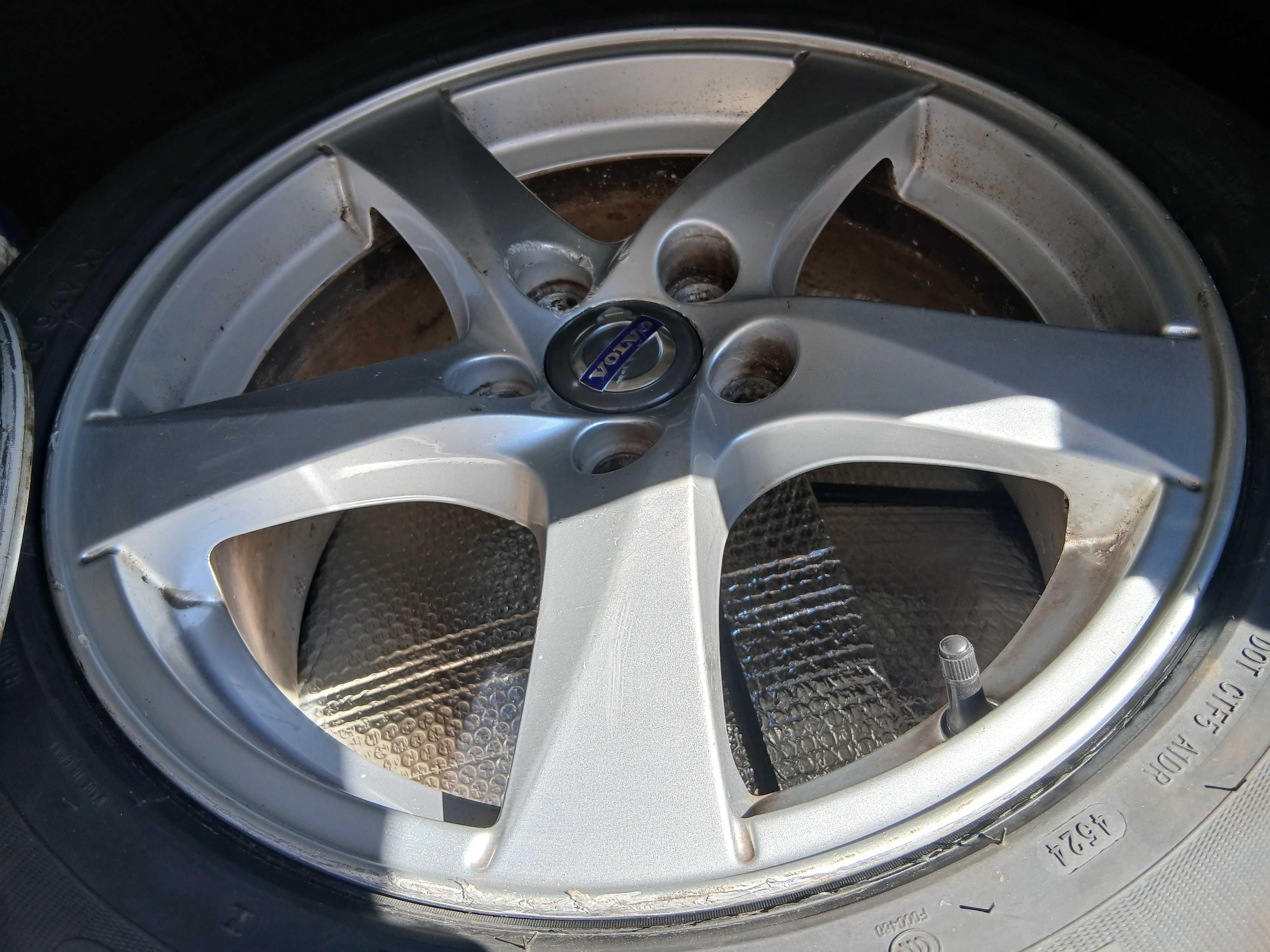 Jante 16 Volvo - 80€ negociável