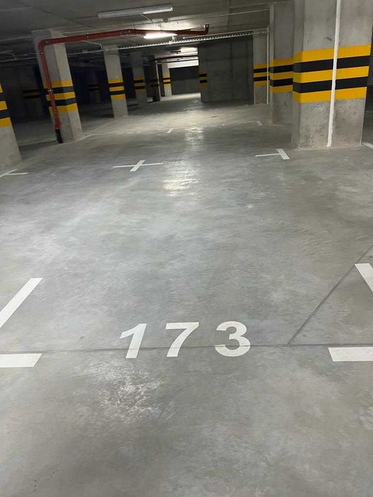 Miejsce parkingowe (parking space), garaż, Wrocław, Dmowskiego 75