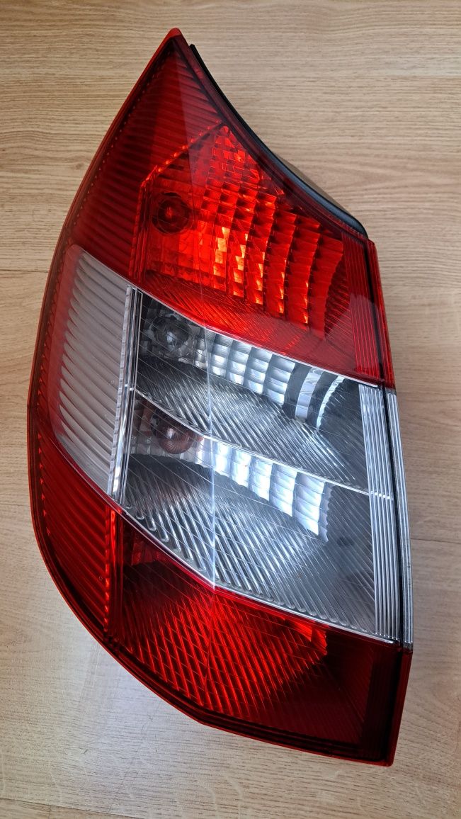 Renault Scenic ll lampa lewa tył