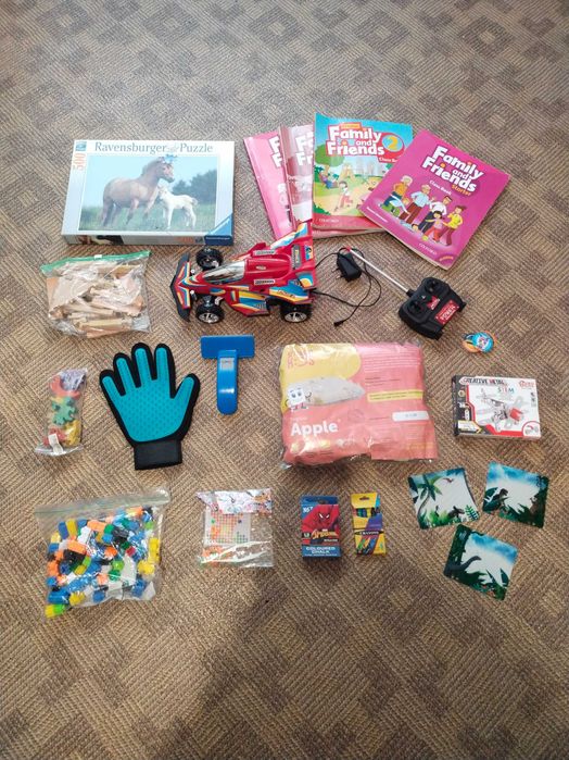 Машина і вертоліт на управлінні, конструктор робот