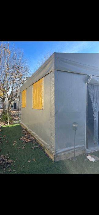 Tenda IMPECAVEL COM ABERTURA TOTAL DA PARTE DA FRENTE