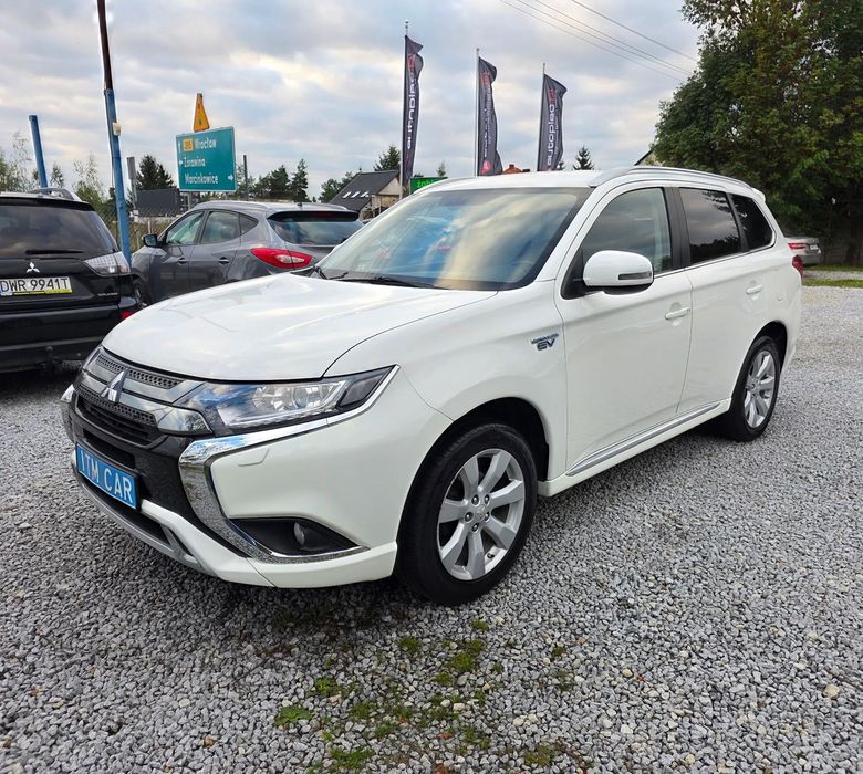 Mitsubishi Outlander Zasięg 60 km Super Stan Gwarancja Mechaniczna Śliczny