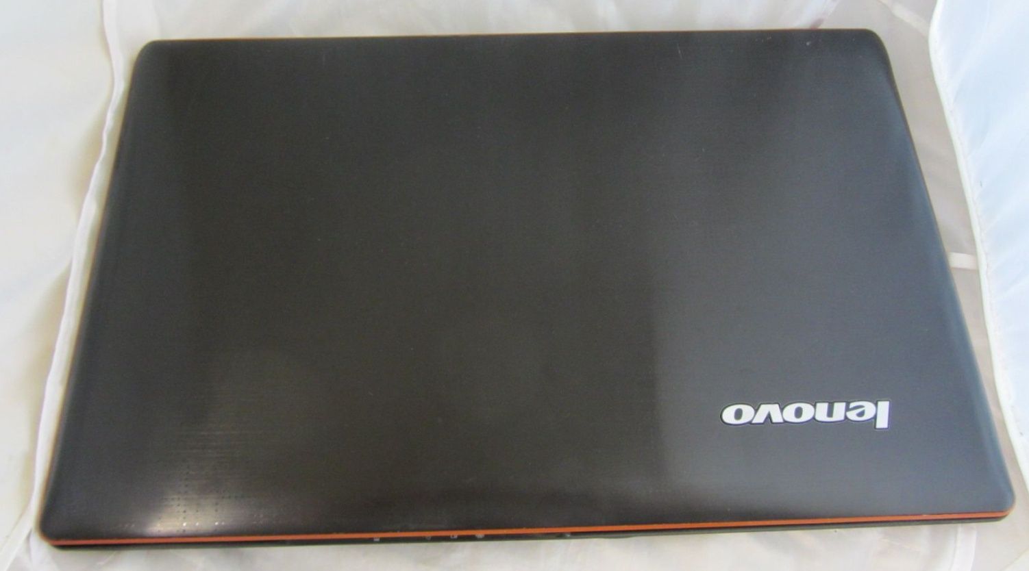 Ноутбук Lenovo IdeaPad Y570 Inlel  i5 DDR3 12Gb