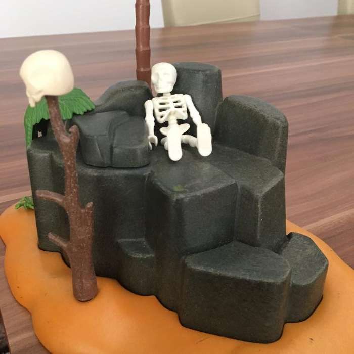 Brinquedo Playmobil: Ilha Pirata c/ Boneco + Acessórios