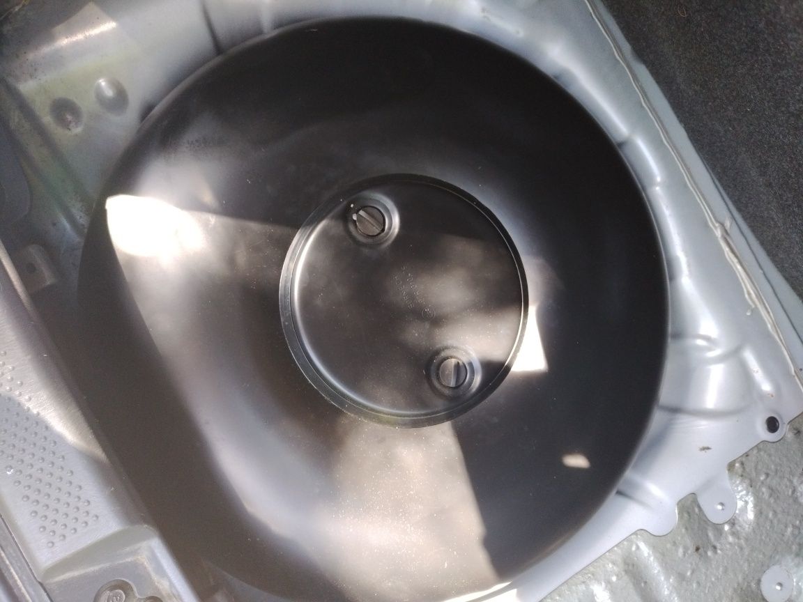 Mazda 323f, 1,4 2000r