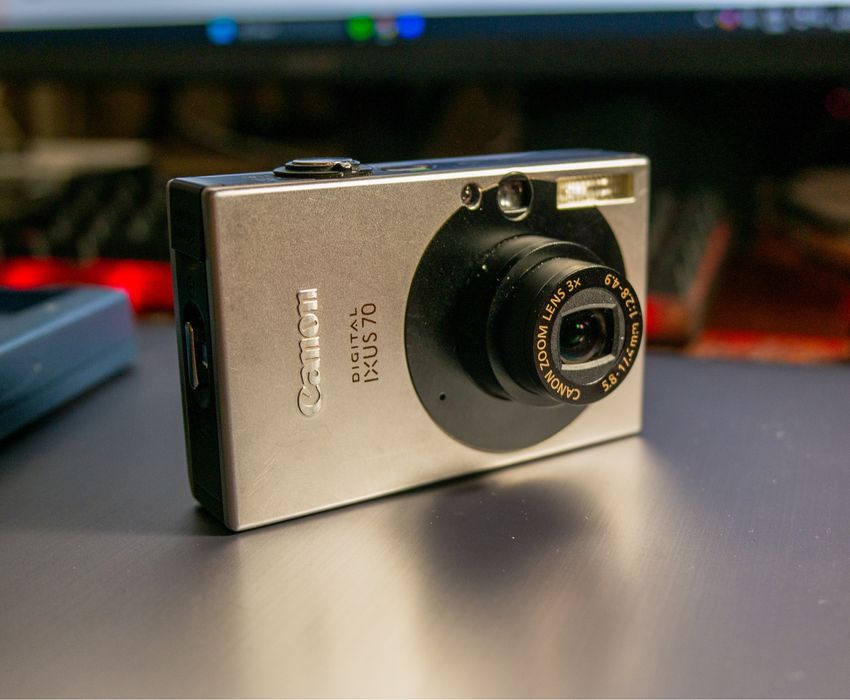 Фотоапарат CANON IXUS 70 идеальний стан