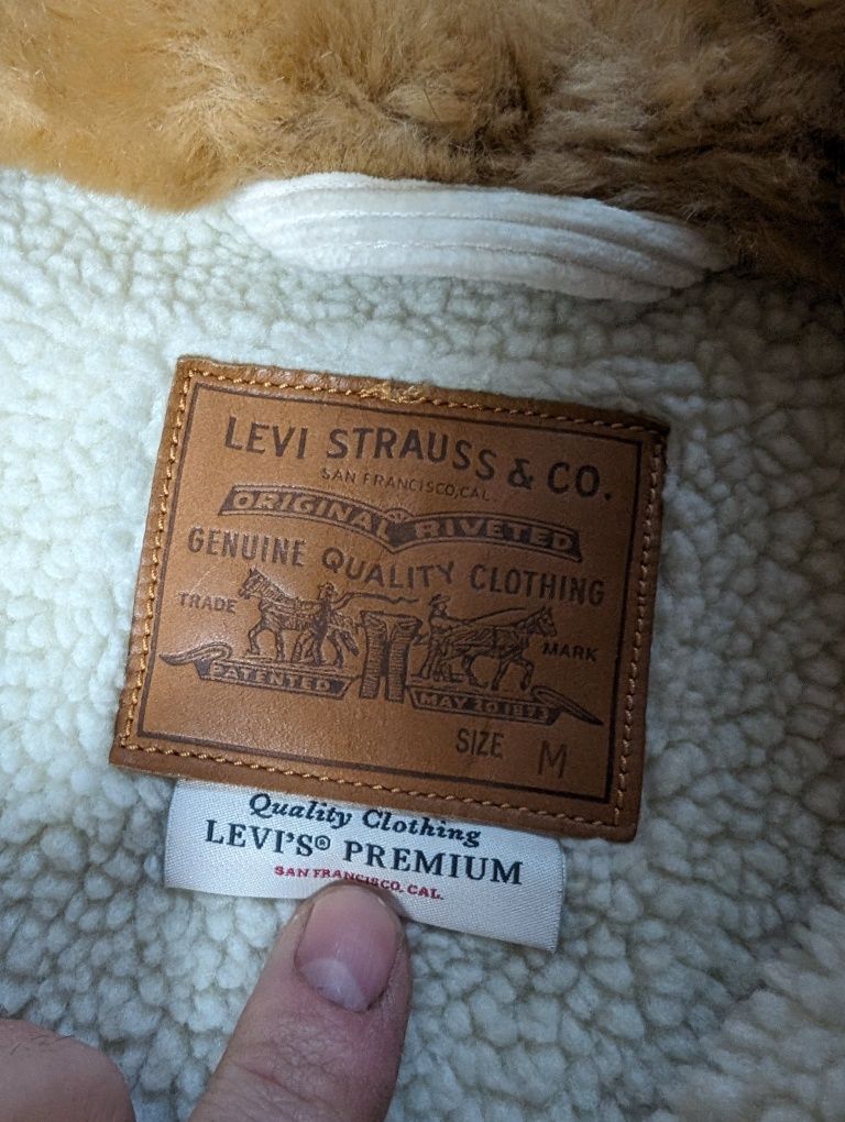 Kremowa kurtka sztruksowa sherpa Levi's Levis premium