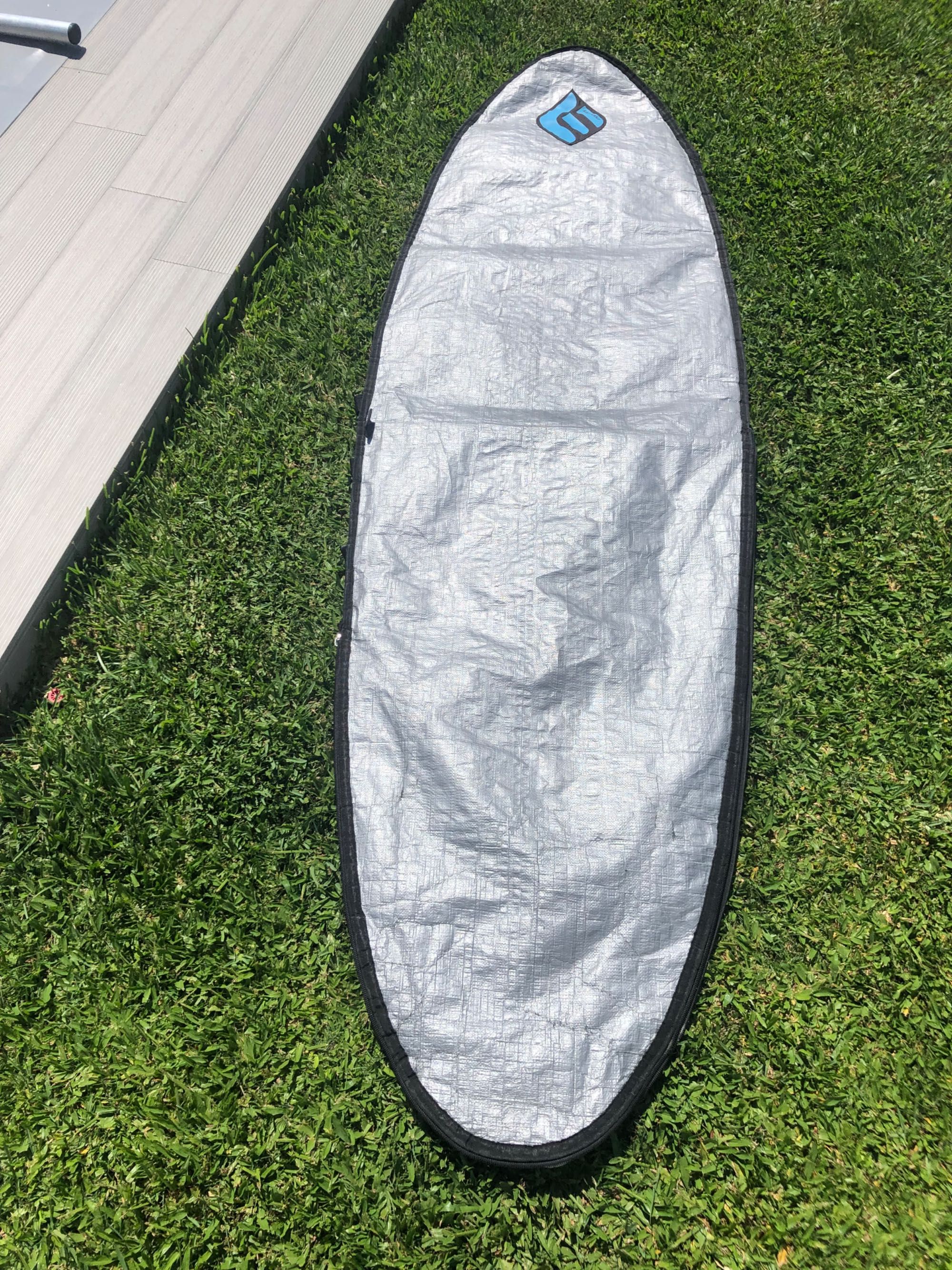 Prancha surf FireWire addvance 6,6 + saco madness + quilhas al merrich