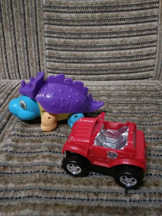 Игрушки (набор для купания), пустышки.