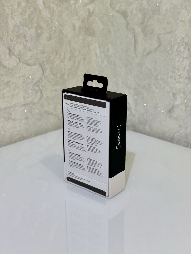 Криптогаманець Ledger Flex Graphite. Нова версія 2025. Запечатаний.
