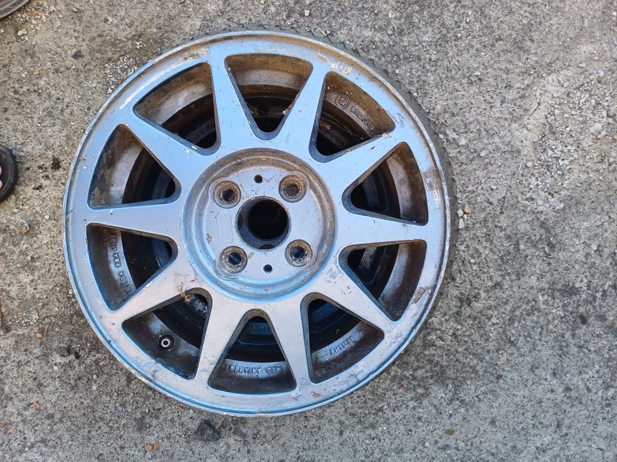 Продам диски з резиною 175/65 r14