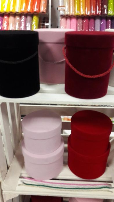 FLOWER BOX pudełka na kwiaty, również welurowe - producent hurtownia