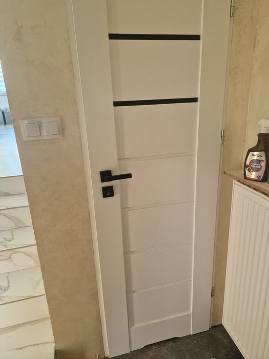 Drzwi wewnętrzne lazienkowe