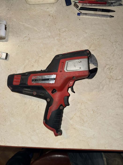 Obcinak do kabli milwaukee M12 CC