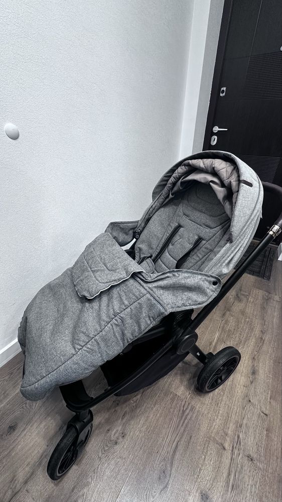 Прогулянкова коляска Carrello