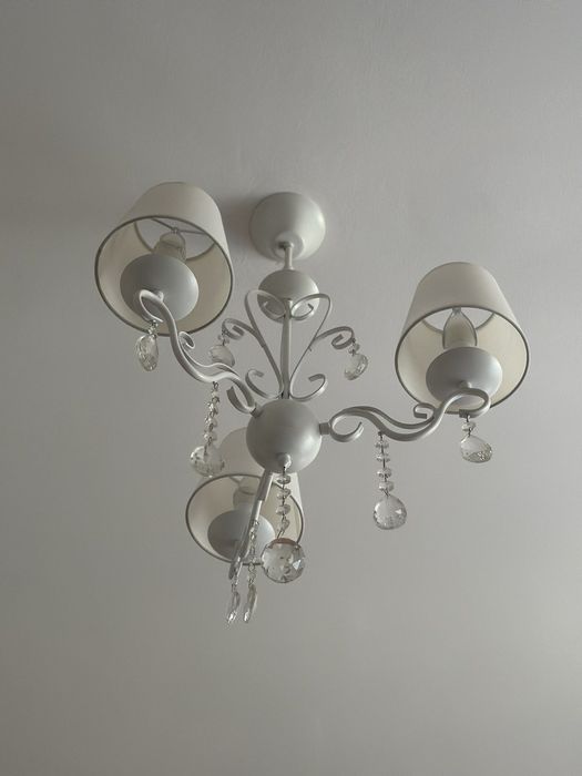 Люстра в спальню чи зал на 3 лампи