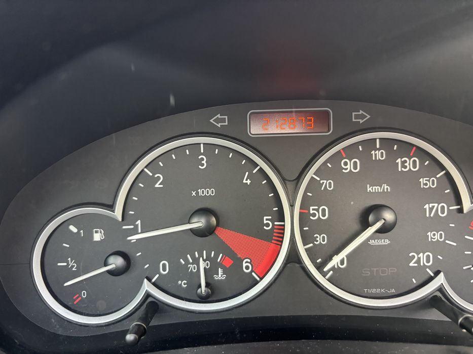 Peugeot 206 CC Cabrio 2005 – Excelente estado, pneus novos
