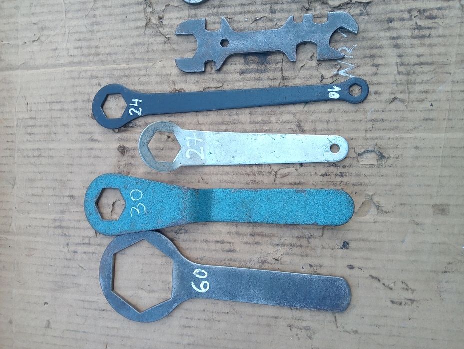 Stare nietypowe klucze z epoki PRL