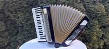 Akordeon Hohner Lucia IV P 96 basów 4 chóry