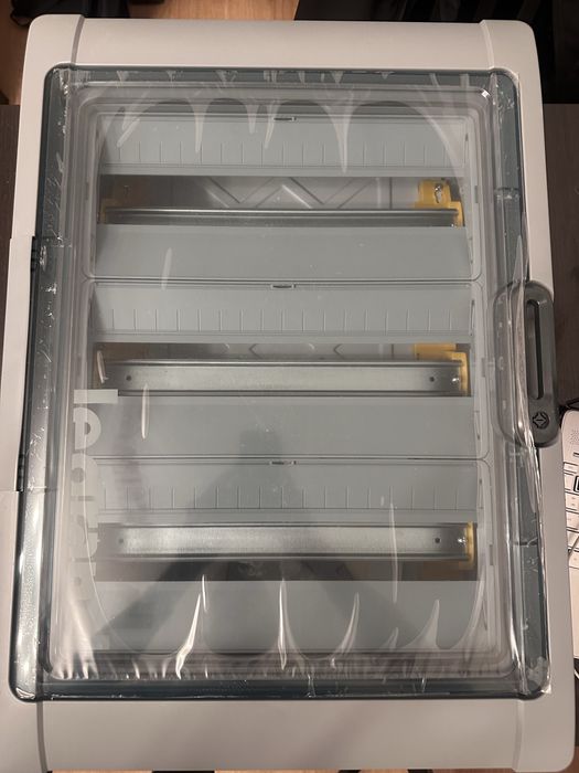 Rozdzielnica legrand rn65 3x18 z listwami