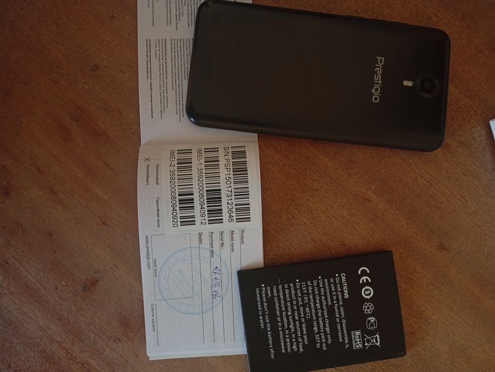 Телефон на деталі Prestigio Muze B3