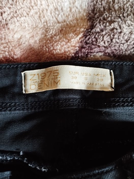 Чорні жіночі джинси