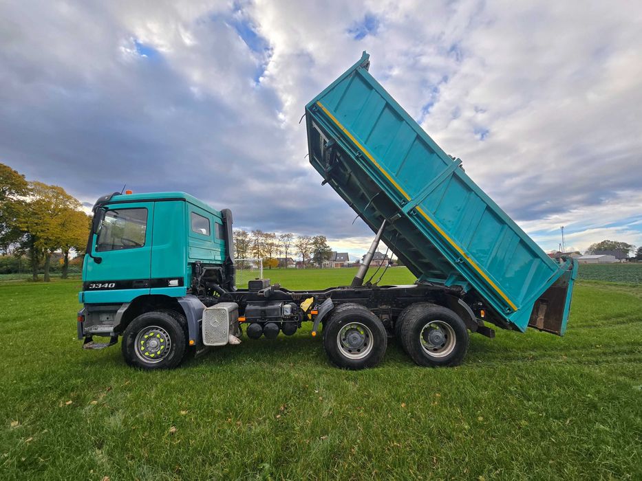 Mercedes Actros 3340