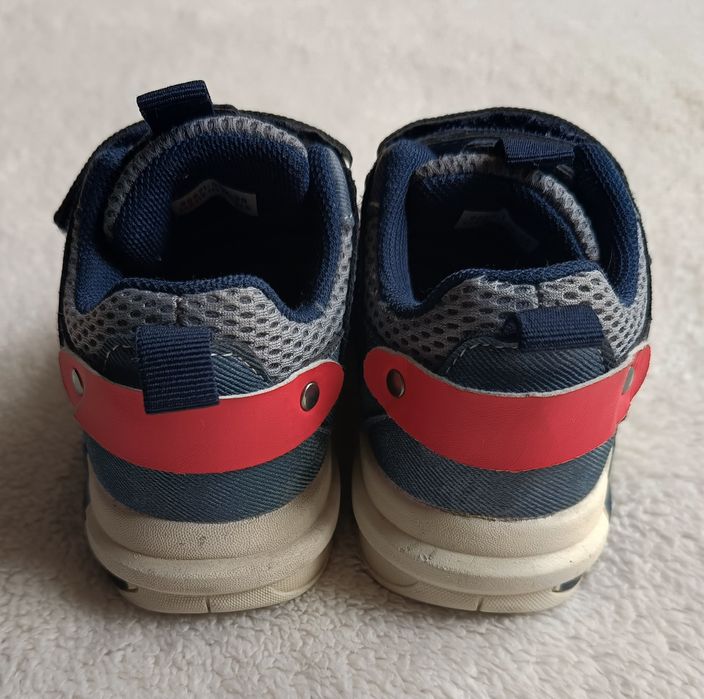 Sneakersy chłopięce 28