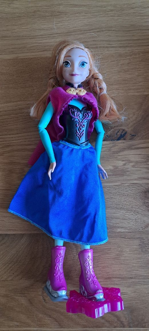 Elsa i Anna z Frozen  Kraina Lody łyżwiarki, lalka,  łyżwiarka, lalki