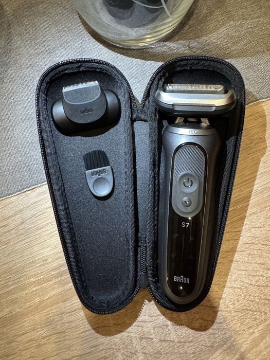 Braun Series 7 Golarka elektryczna dla mężczyzn golenie na mokro i suc